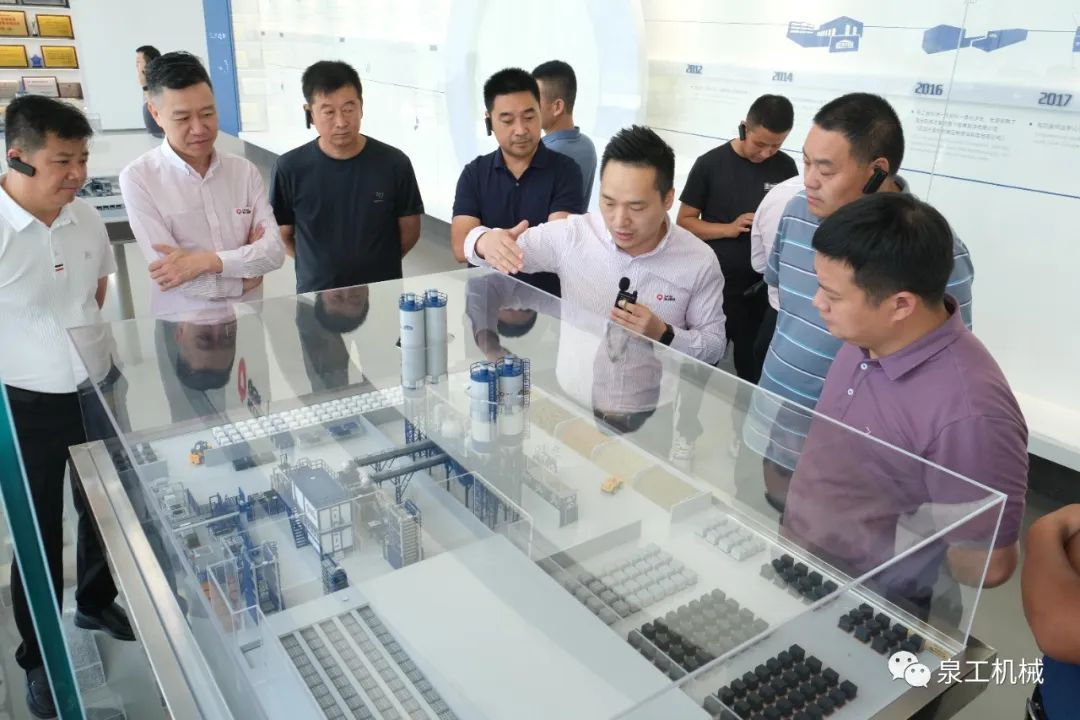 工業固廢網考察團一行蒞臨泉工股份考察交流