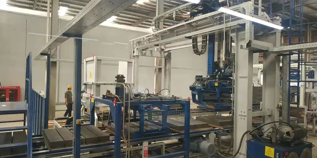 現場直擊丨ZN1200S全自動生態砌塊生產線進入試生產階段，助力疫情后華中市政建設全速發展