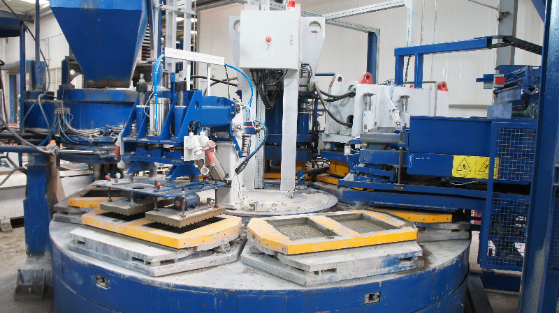 轉盤式靜壓機HP-1200T生產線于江蘇正式投產運營，聚力高品質建材生產、銷售