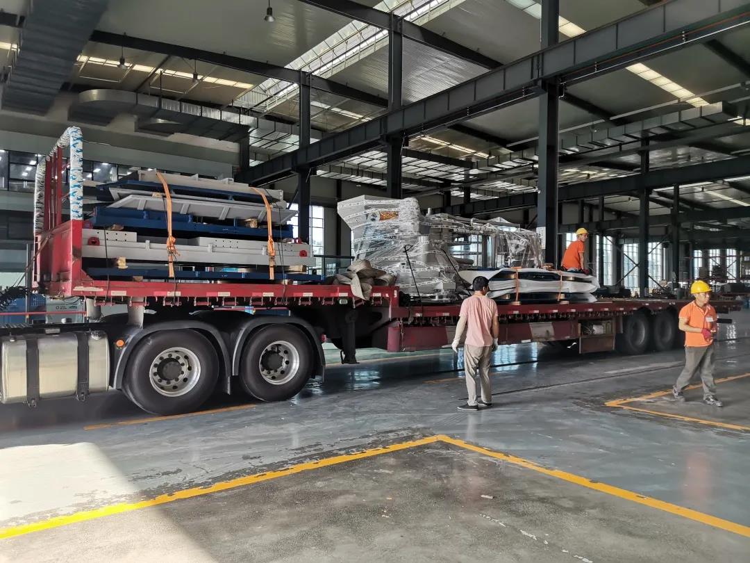 項目發貨|策尼特ZN900C型全自動砌塊成型機生產線發貨吉林，助力市政建設！